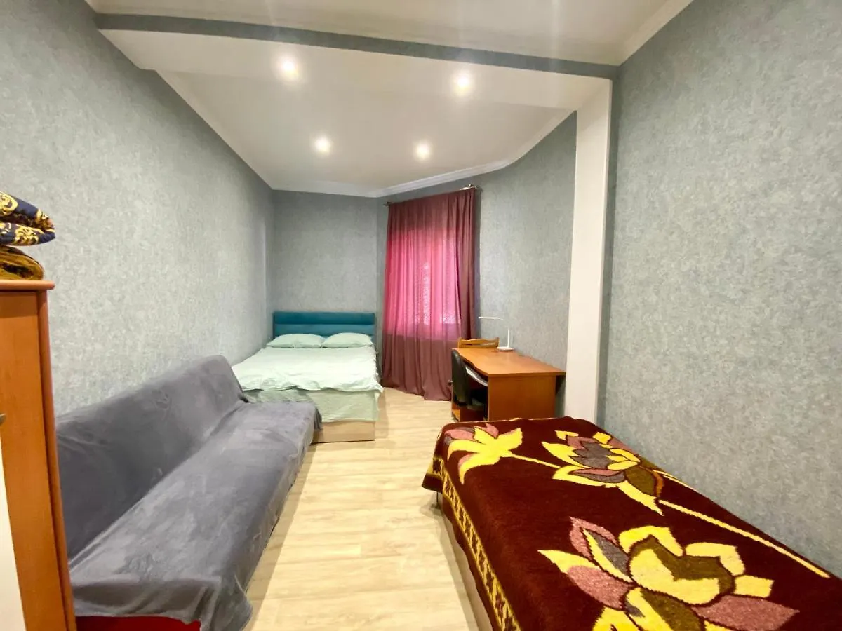 Spacious Dinamo Apartment 트빌리시 0*,  조지아